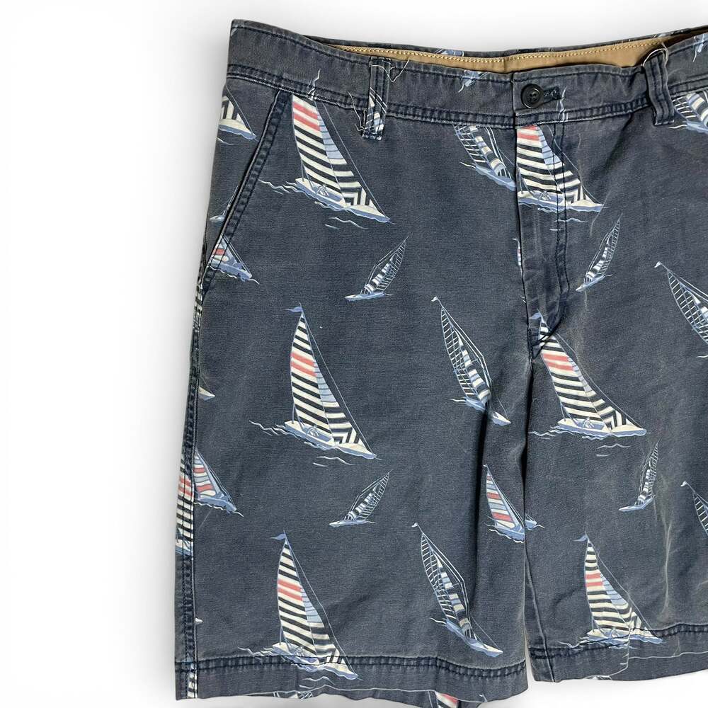 IZOD Saltwater Sailboat Print Shorts Mens 36 Blue Cotton Flat Front - Picture 4 of 7